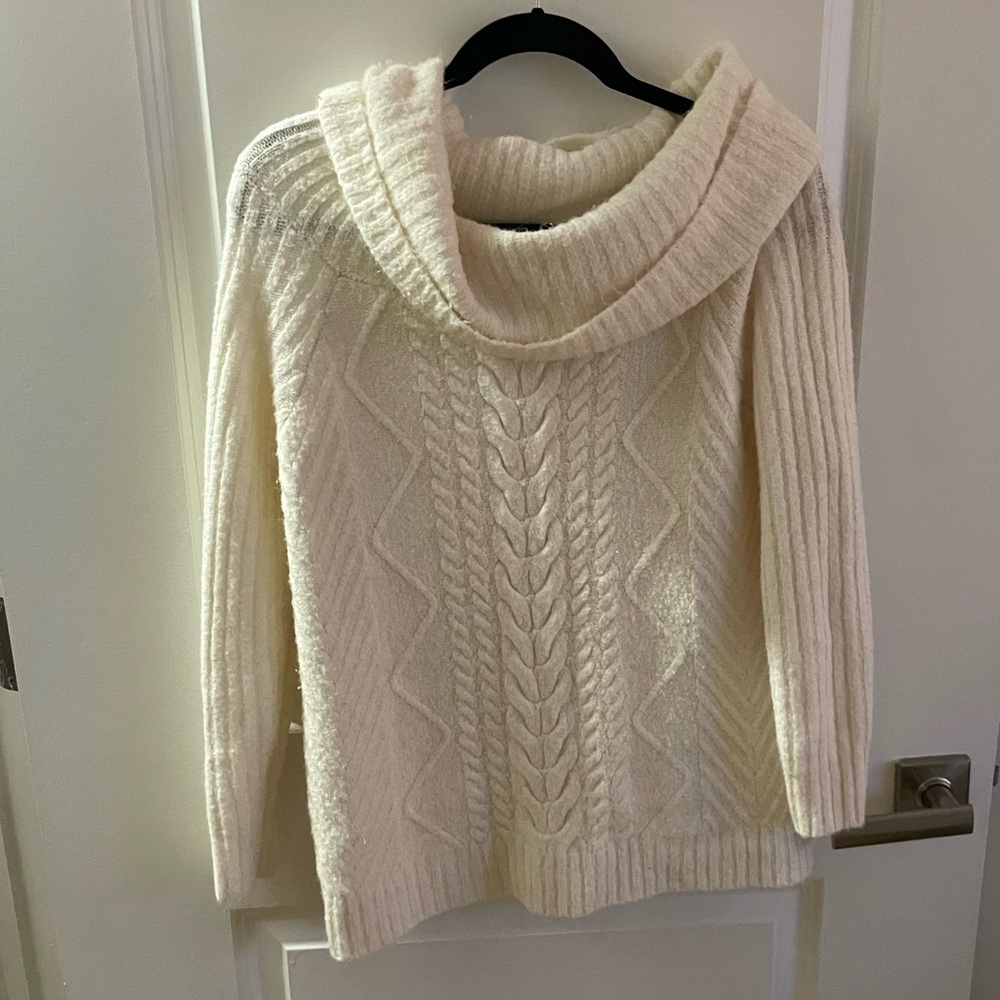 Primarck White Sweater